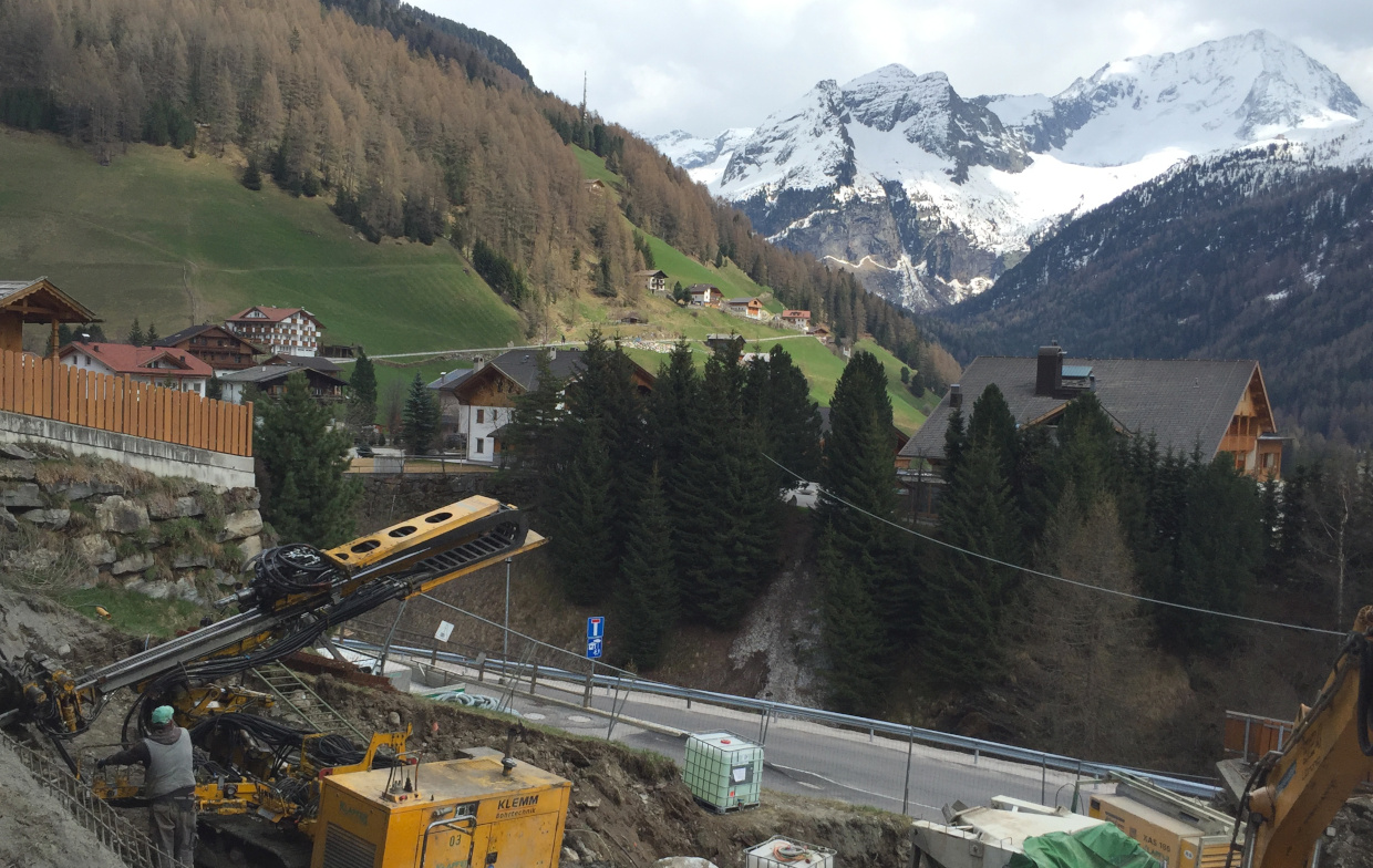Klapfer Bau - Leistungen - Spezialtiefbau - Spritzbeton - Baufirma Suedtirol