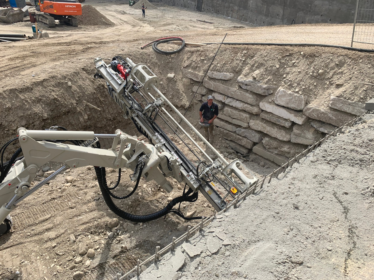 Klapfer Bau - Leistungen - Spezialtiefbau - Spritzbeton - Naegel bohren