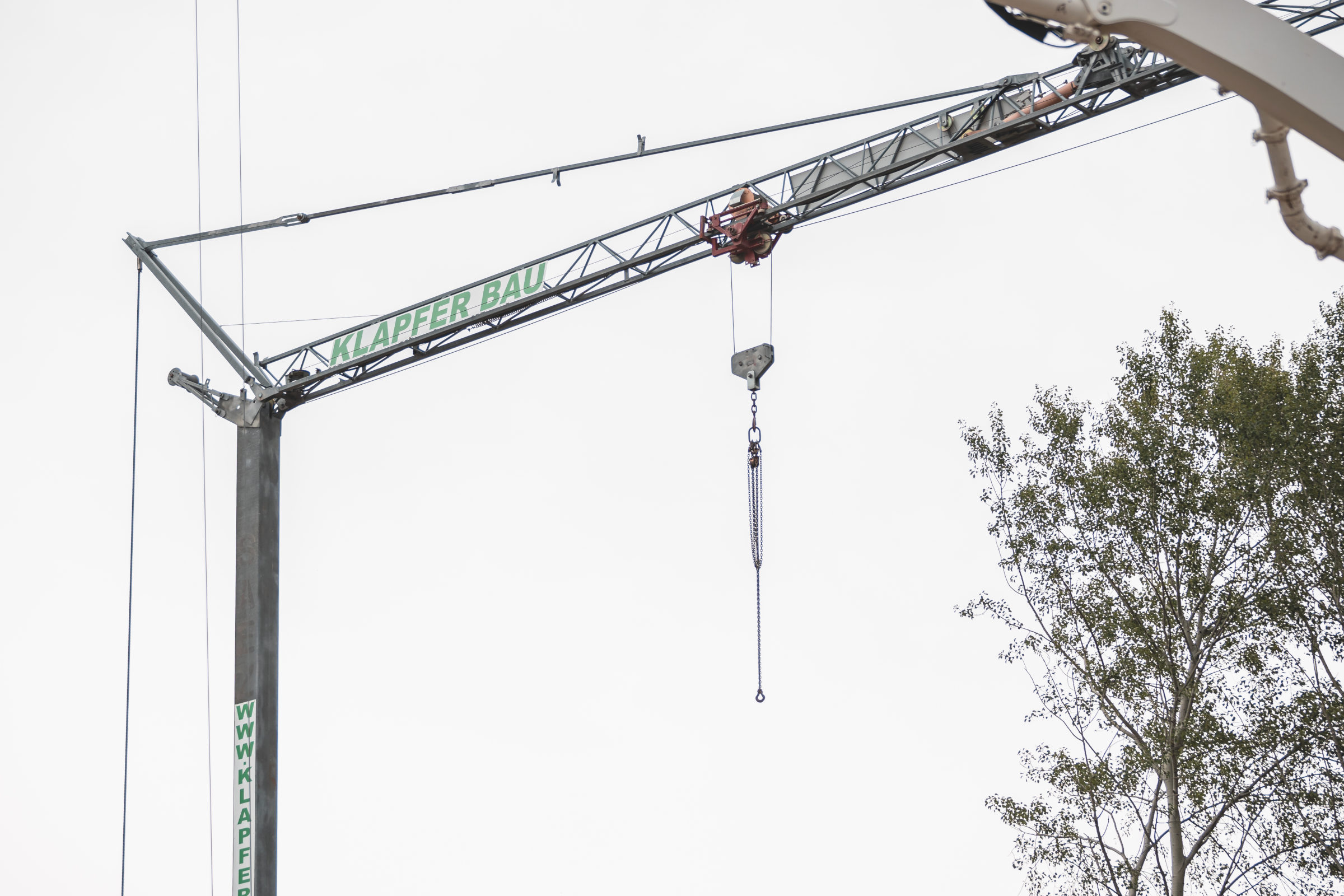 Klapfer Bau - Leistungen - Hochbau - Kran