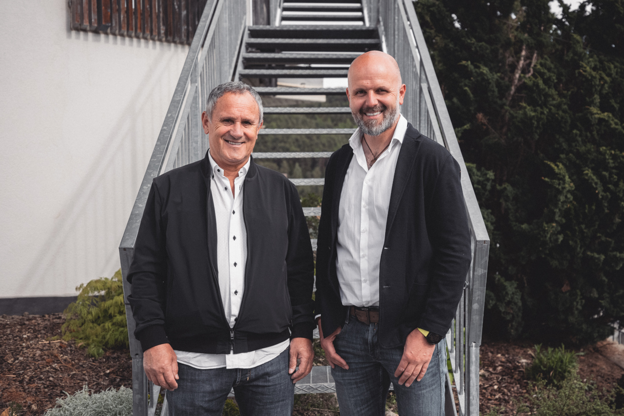 Klapfer Bau - Wir - Team - Büromitarbeiter - Unternehmensleitung